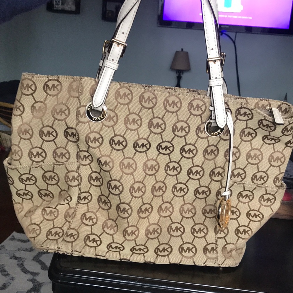 Michael kors logo tote